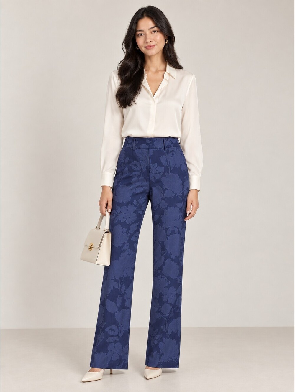 Spanx Sunshine Solutions Blue Floral Flare Pants. Size M. Ret. $138